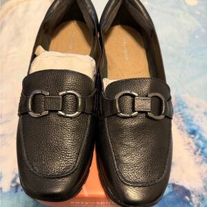 Easy Spirit Black Leather Loafers for Women
